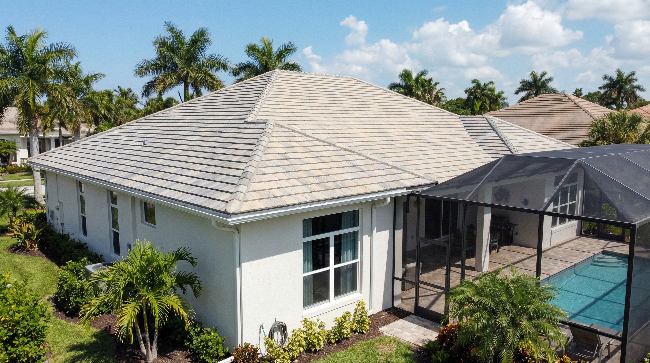 Modern architectural shingles in light color on Florida home