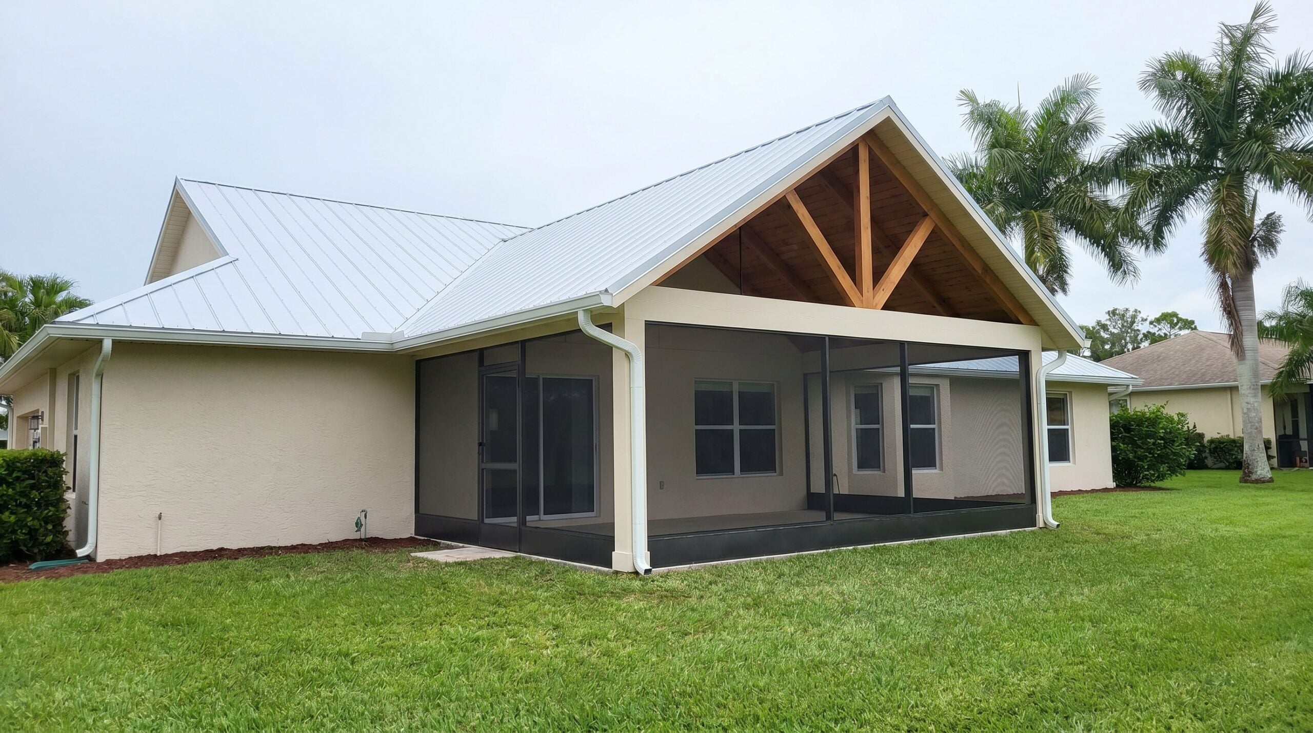 comparison of different roof extension types on Florida homes